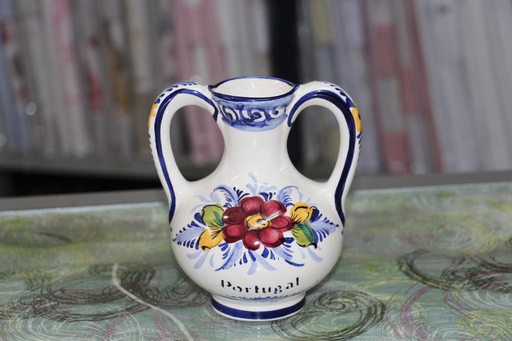 Bilha de Duas Asas em Cerâmica de Estilo Regional