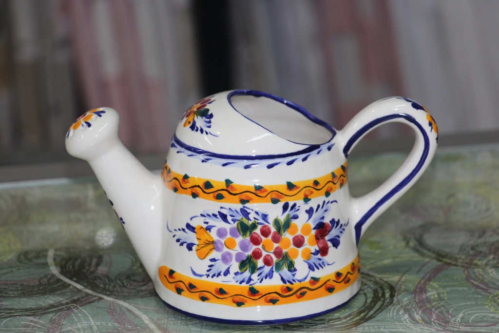 Regador Decorativo Pequeno em Cerâmica Regional