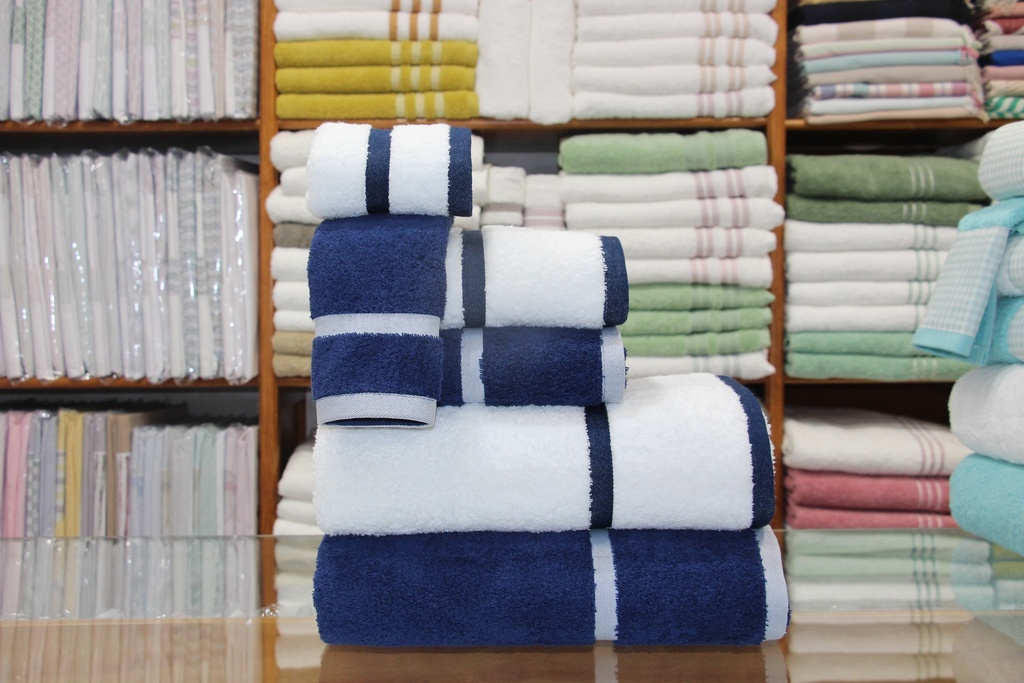 Jogo de Toalhas de Felpo Azul Marinho e Branco com Design Náutico