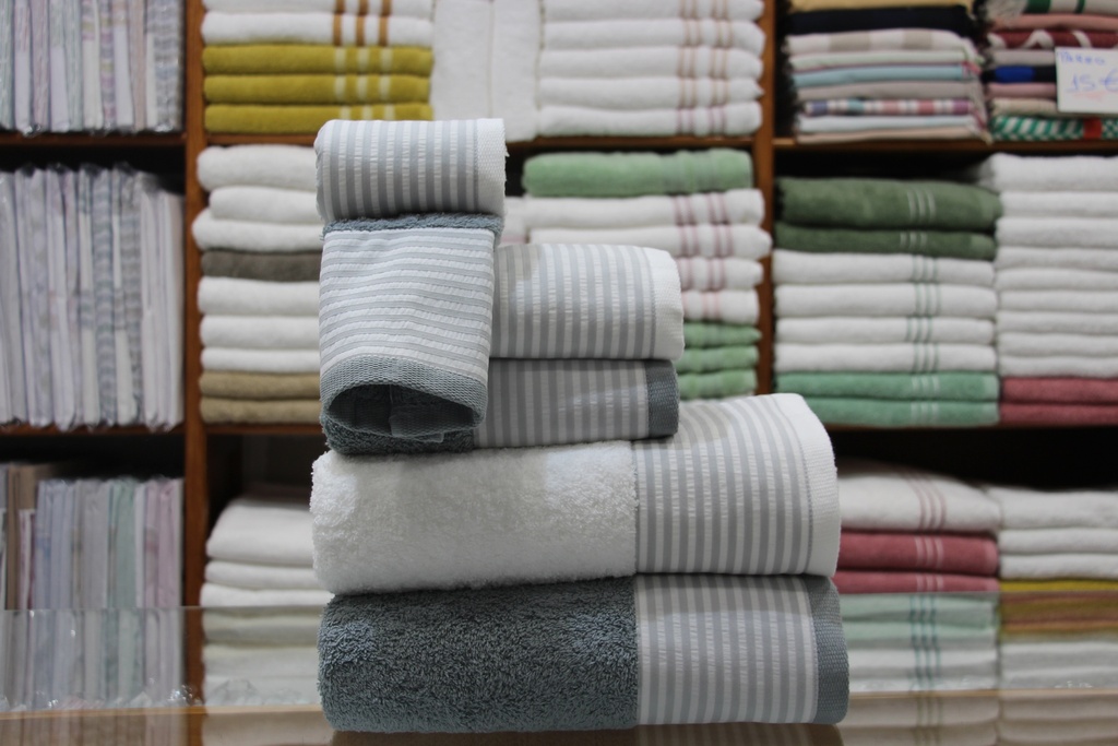 Conjunto de Toalhas de Turco em Cinzento e Branco com Barra às Riscas