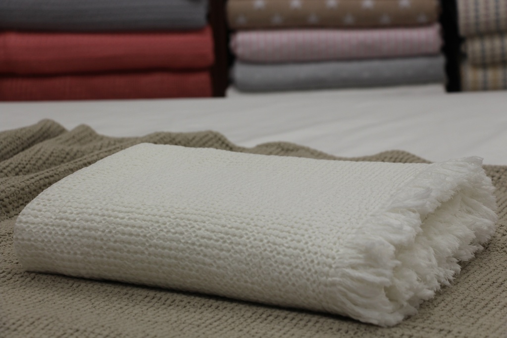 Manta de Algodão Favo de Mel em Cru com Franjas