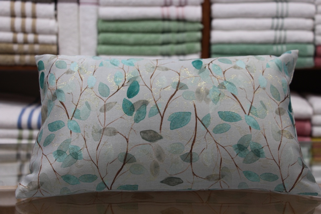 Almofada Decorativa Retangular com Padrão Botânico