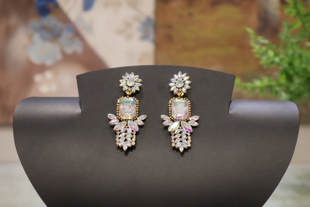 Brincos de pendente com cristais iridescentes