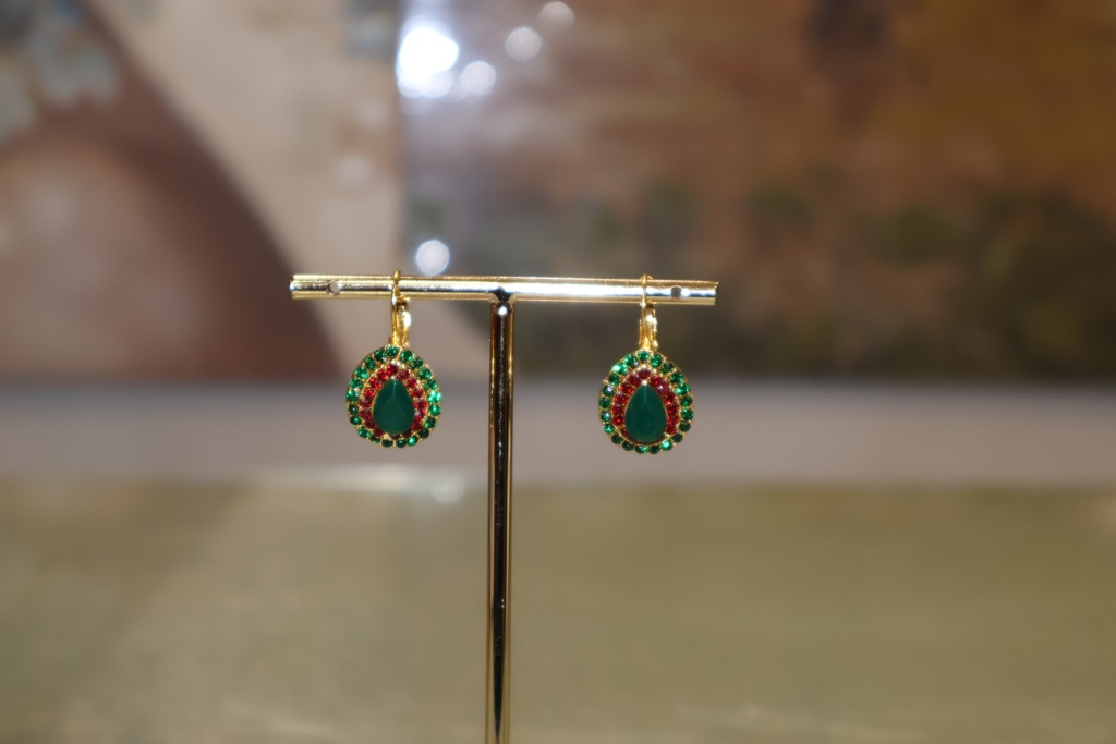 Brincos de Pendente Curto em Gota com Cristais Rubi e Esmeralda