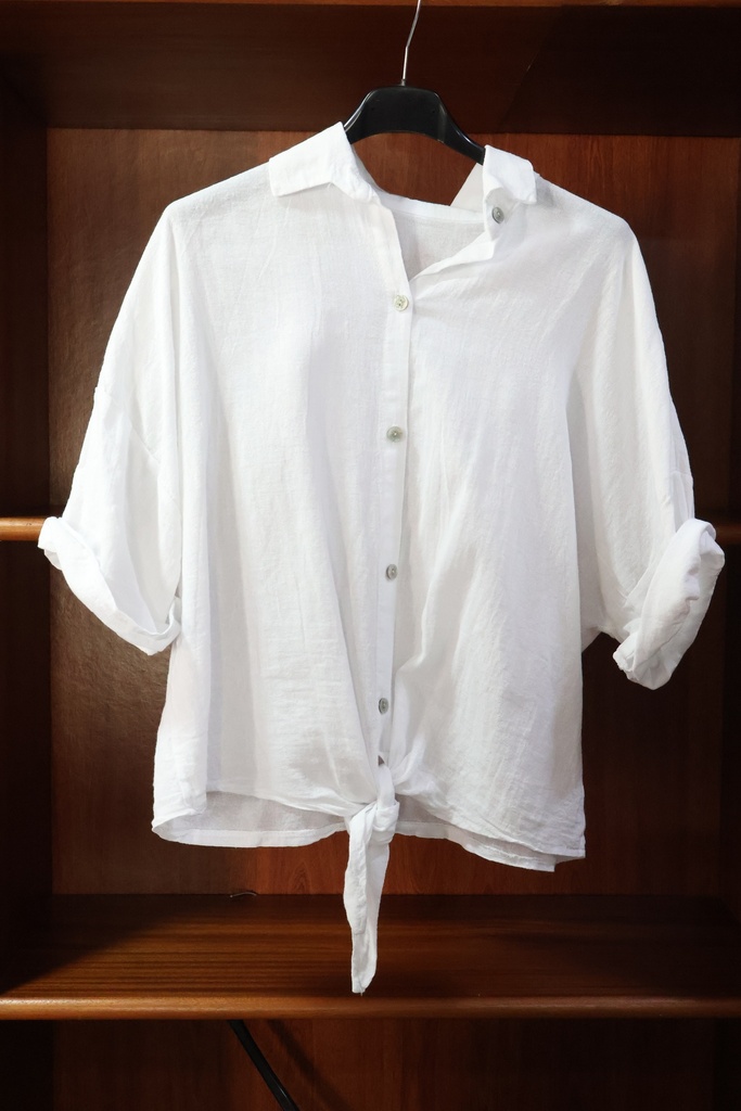 Camisa Cropped em Algodão com Nó Frontal – Branco Essencial