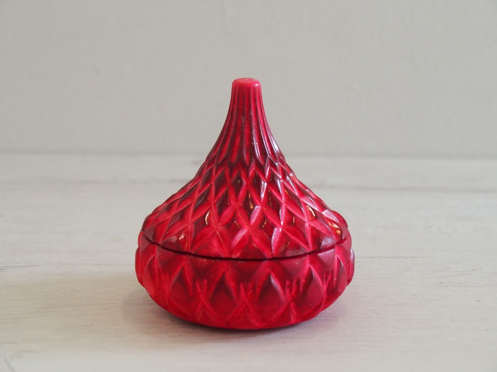 Caixa Decorativa "Gota de Rubi"