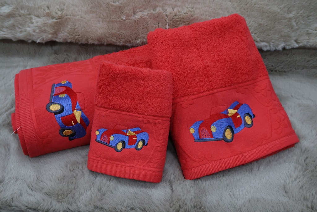 Conjunto de 3 Toalhas de Banho Infantil – Vermelho com Carrinho Clássico