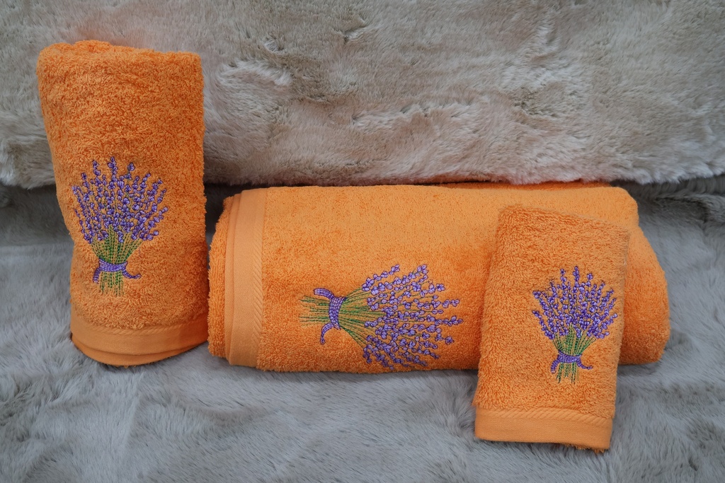 Conjunto de 3 Toalhas de Banho – Laranja com Bordado Lavanda