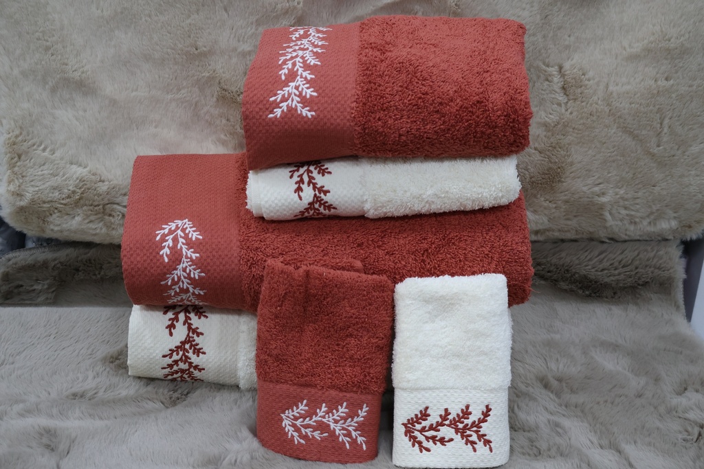 Conjunto de 6 Toalhas de Banho – Terracota e Branco com Bordado Botânico