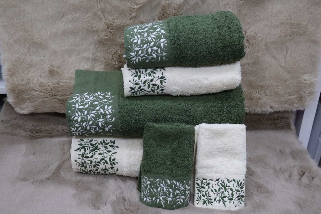 Conjunto de 6 Toalhas de Banho – Verde Musgo e Pérola com Bordado Botânico