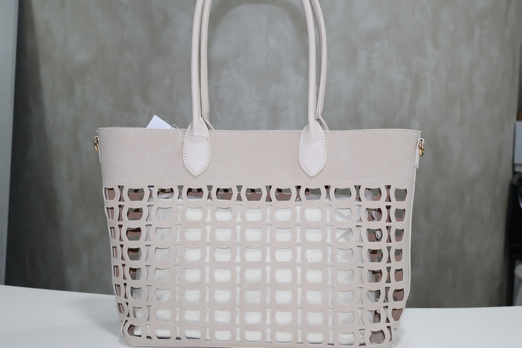 Mala Tote Geométrica Recortada com Bolsa Interior