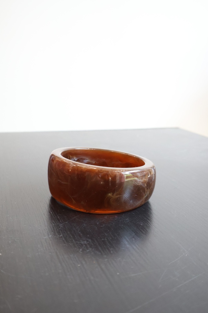 Pulseira em resina efeito âmbar