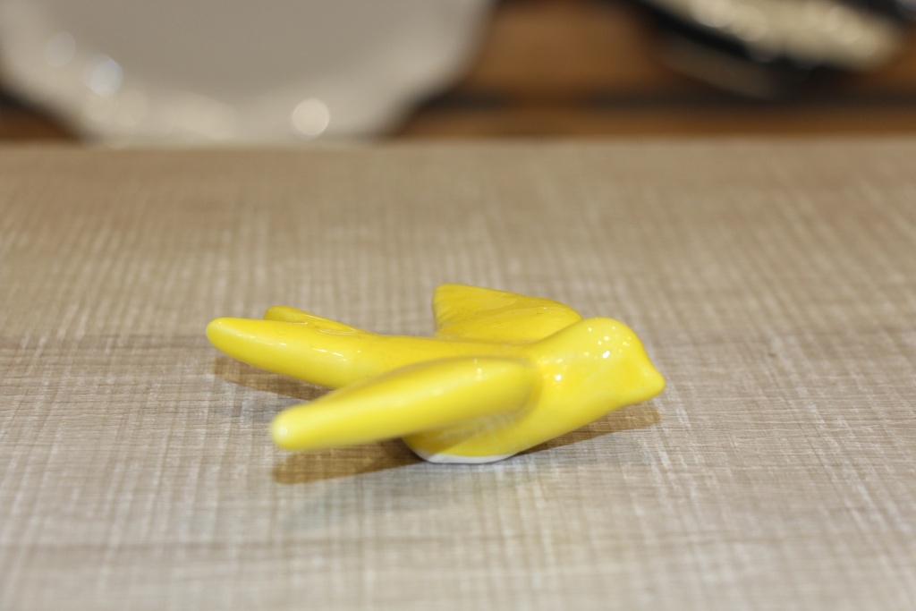 Andorinha Pequena Amarela