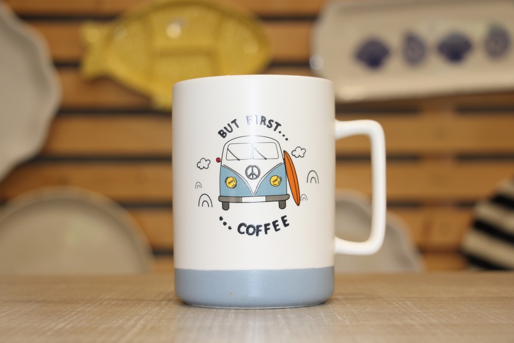 Caneca de Porcelana - "But first... coffee..."