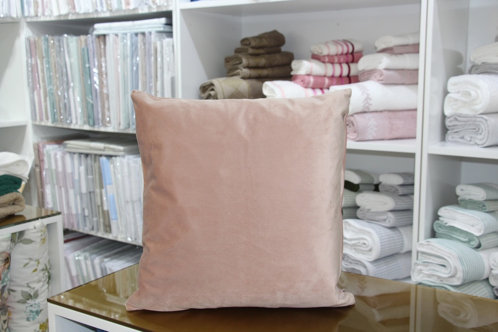 Fronha decorativa rosa velho com padrão liso aveludado