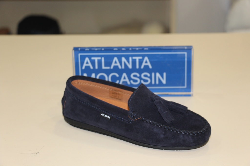 Mocassin azul marinho em camurça com berloques