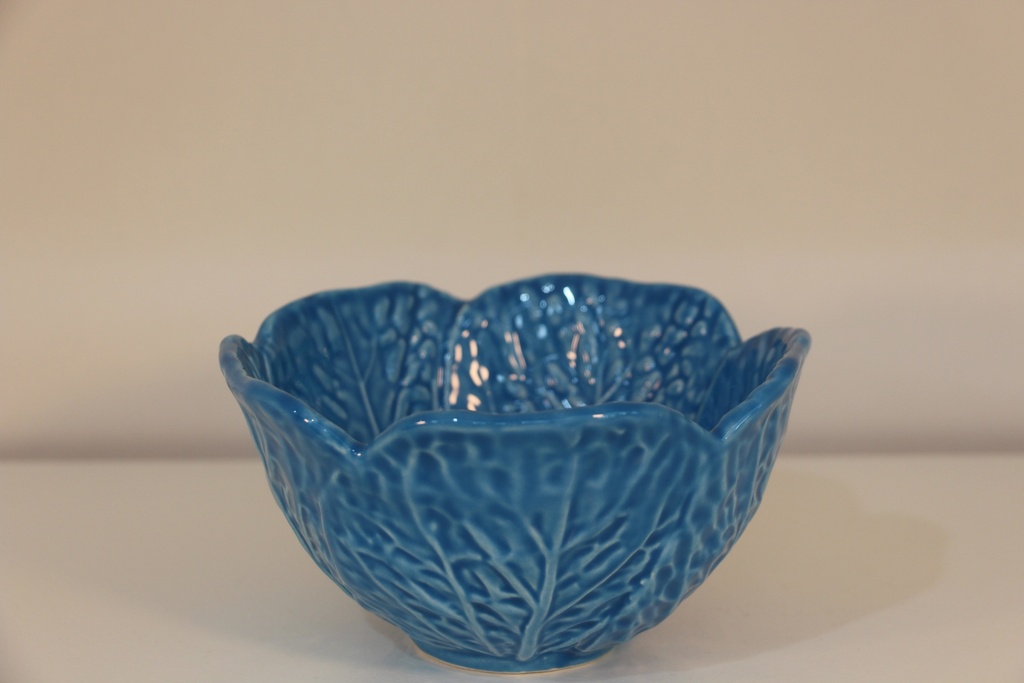 Taça de cerâmica azul-claro com design de folha