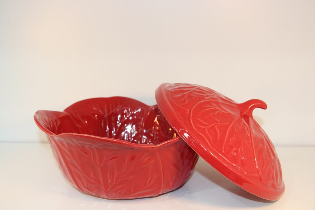 Tigela com tampa em cerâmica vermelha com relevo de couve