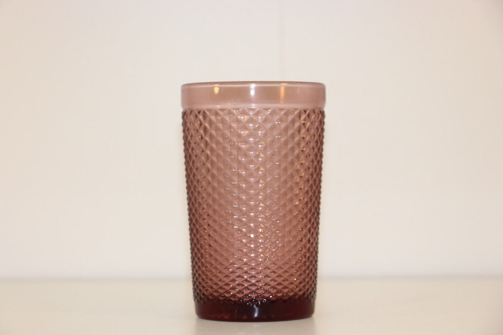 Copo de vidro trabalhado rosé