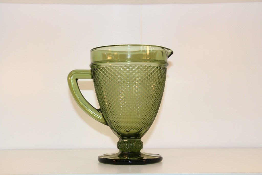 Jarro de Vidro Verde com Padrão Diamante