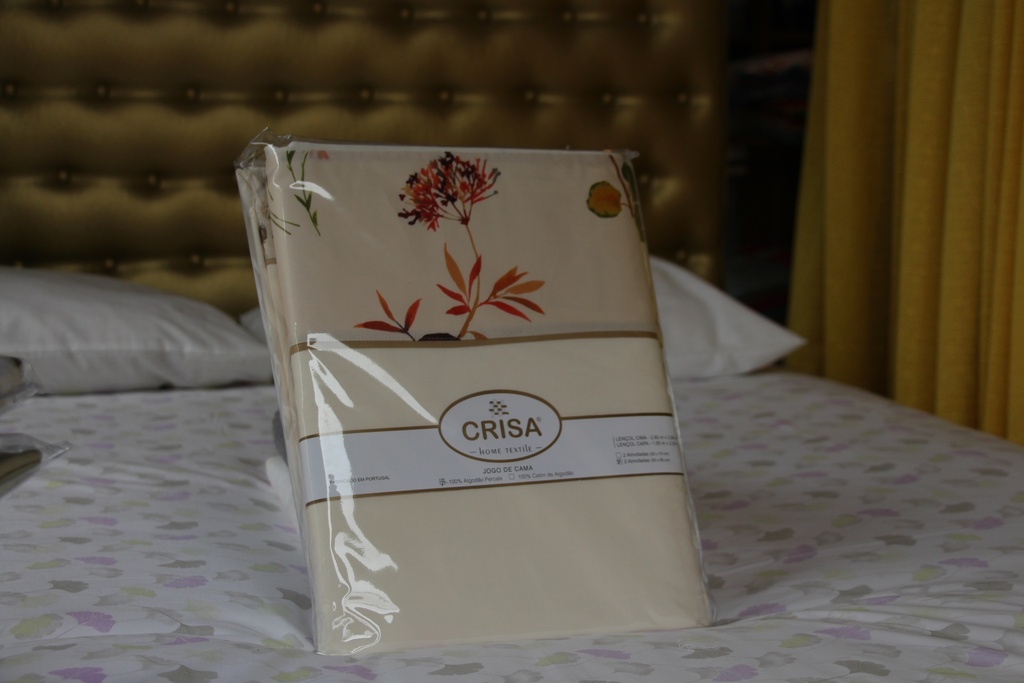 Jogo de Cama CRISA Creme com Estampa Floral