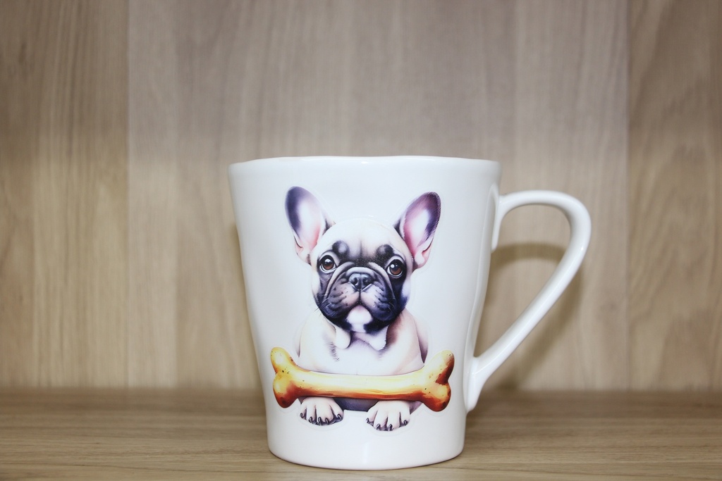 Caneca de Cerâmica Bulldog com Osso