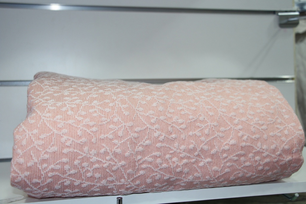 Edredão Jacquard com Padrão Floral Rosa