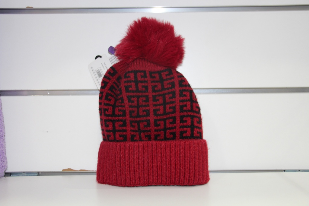 Gorro de Tricô Vermelho e Preto com Padrão Geométrico