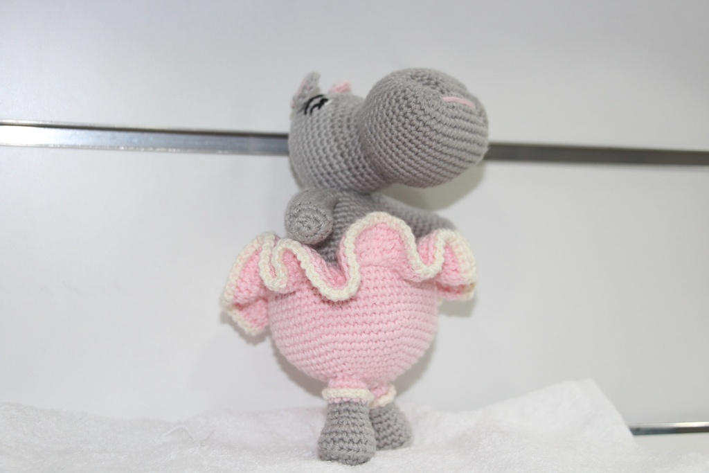 Hipopótamo Amigurumi de Crochê com Tutu Rosa