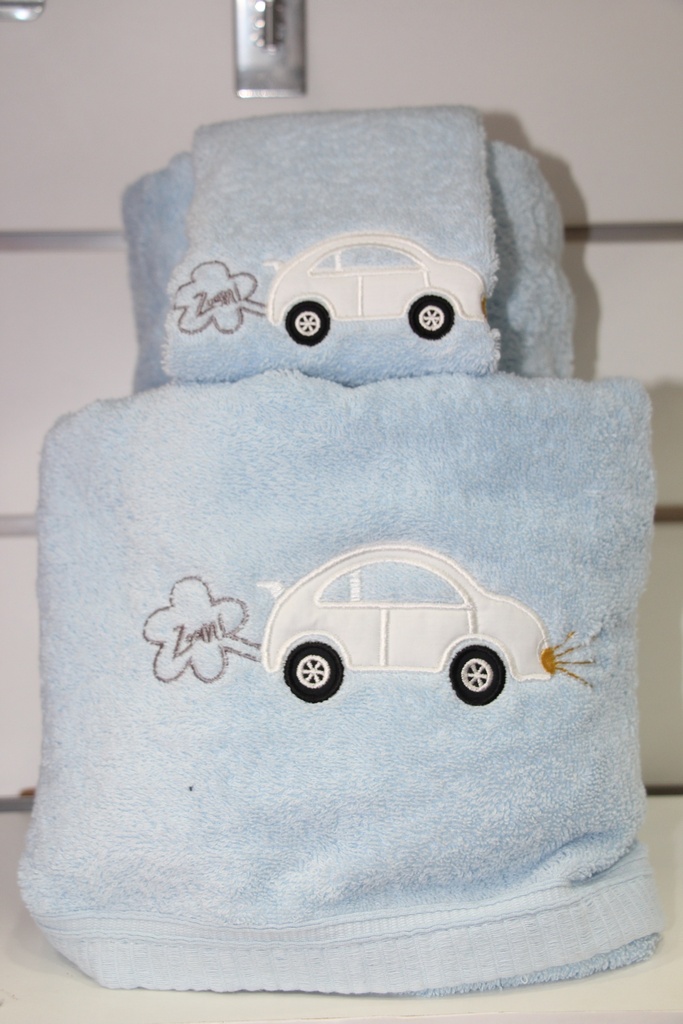 Conjunto de Toalhas Azul Claro com Bordado de Carro