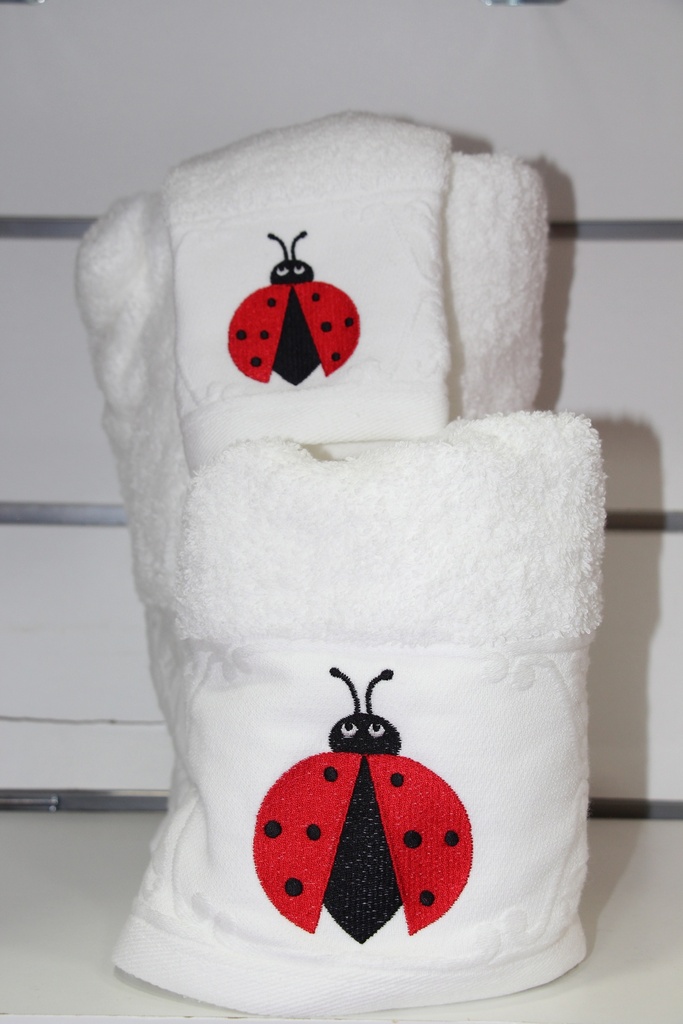 Conjunto de Toalhas Brancas com Bordado de Joaninha