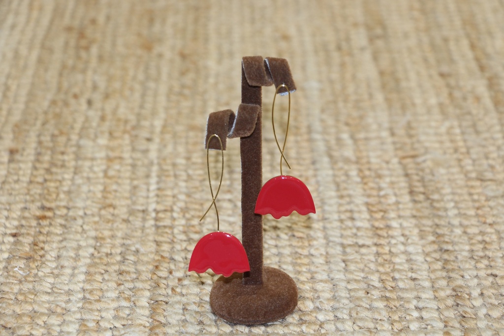 Brincos Pendentes Flor Vermelha em Fio Dourado