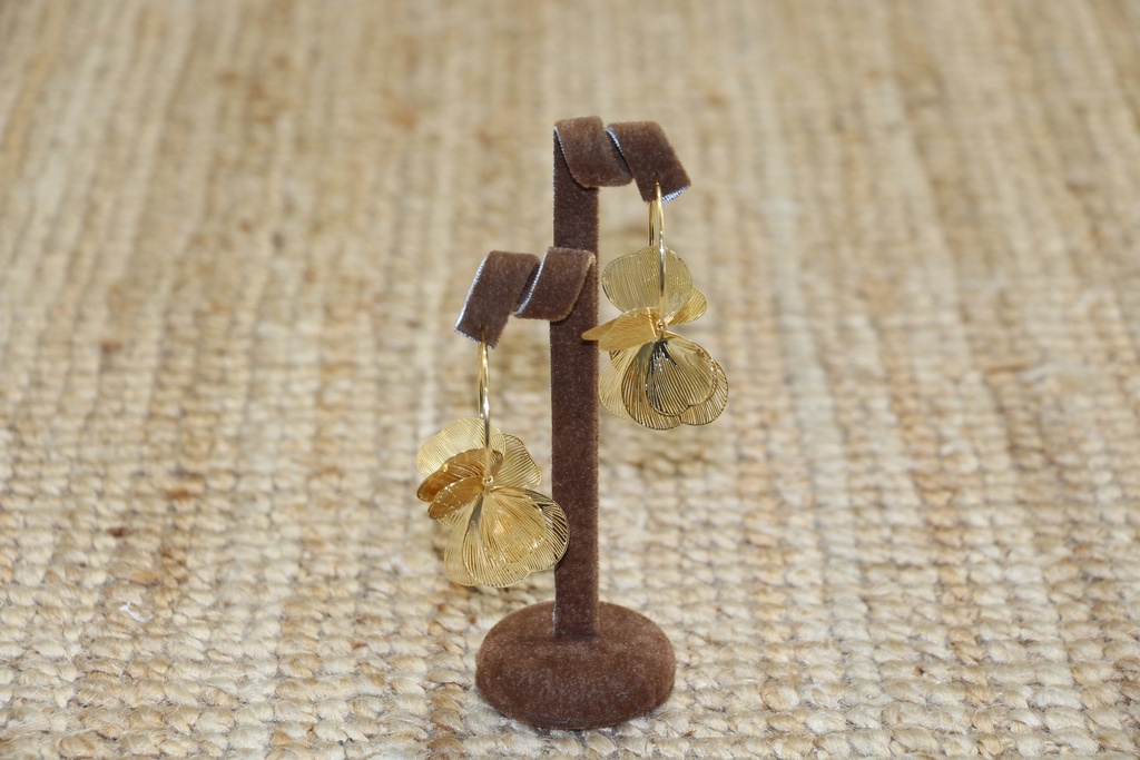 Brincos Argola com Pétalas Douradas Texturizadas