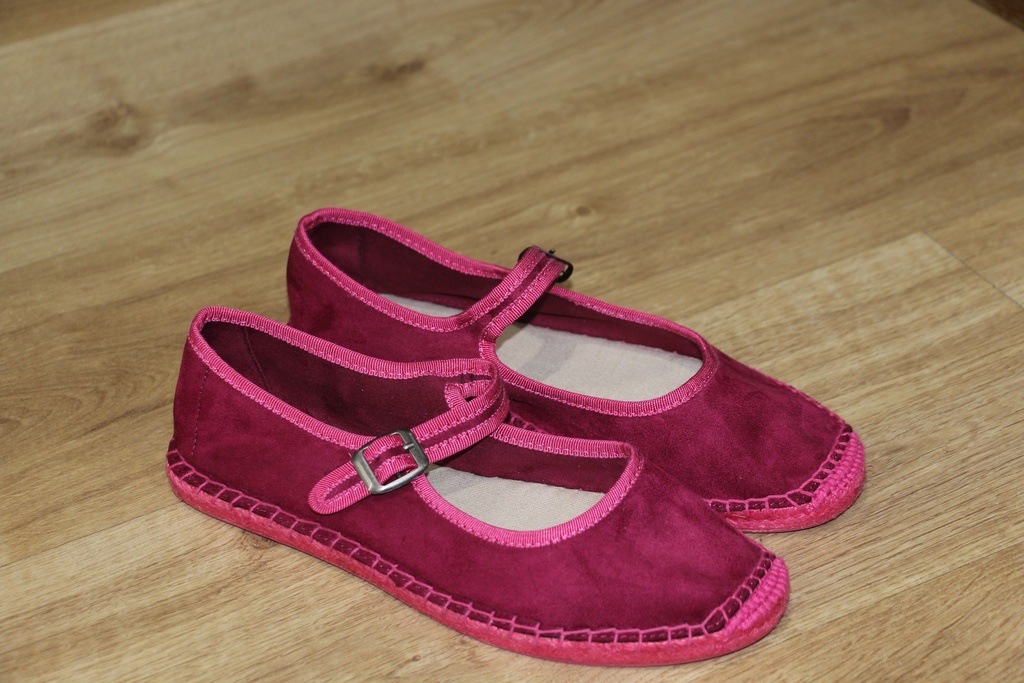 Sabrinas Mary Jane em Camurça Magenta