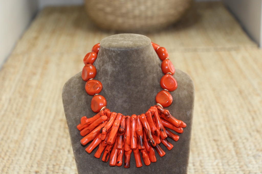 Colar Statement "Coral" de Resina Vermelha