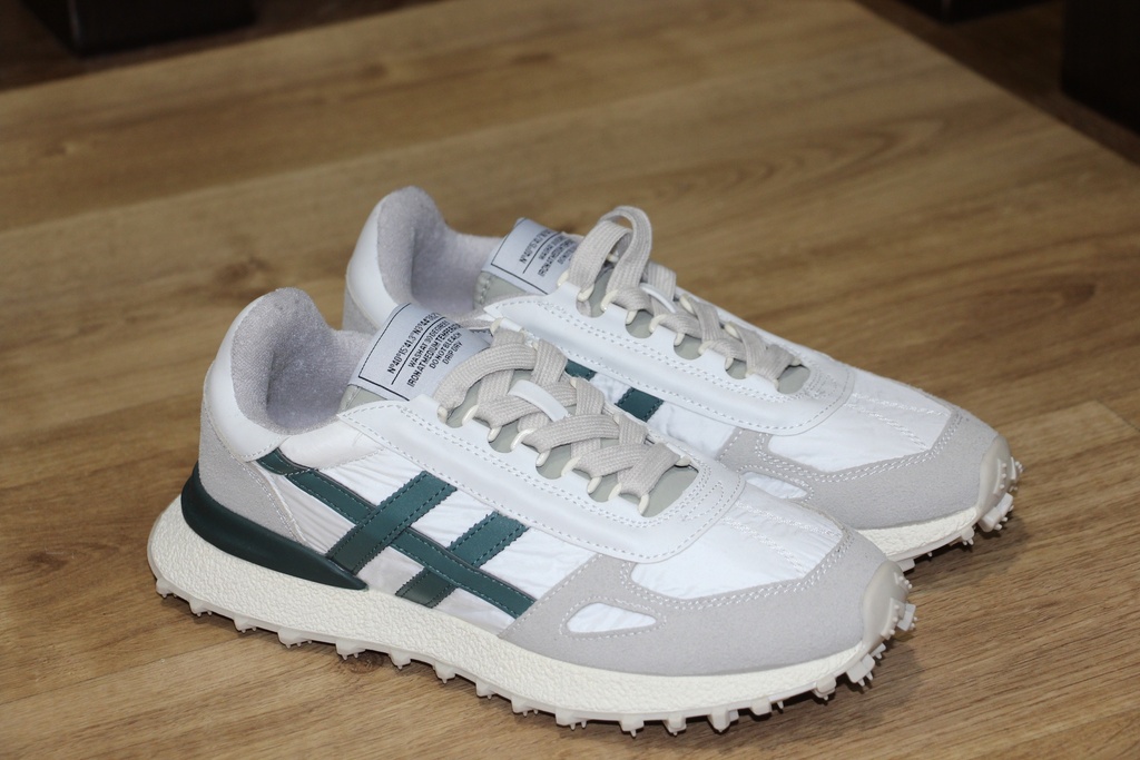 Sapatilhas Retro Running em Branco e Verde Petróleo