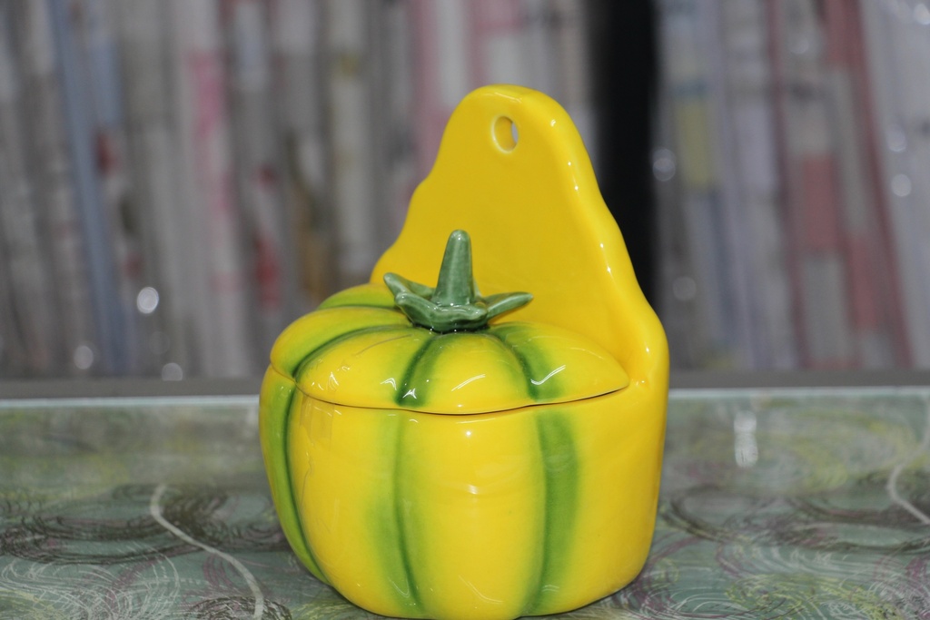 Recipiente de Parede em Cerâmica Formato de Tomate Amarelo