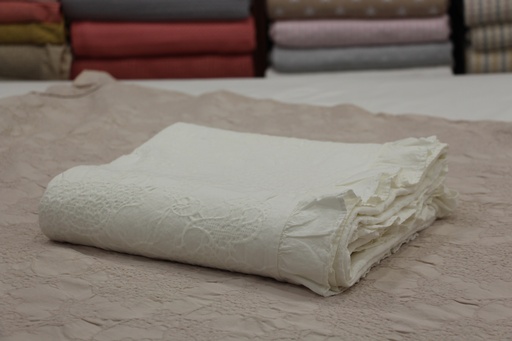 Manta de Algodão com Padrão Floral e Folhos em Branco