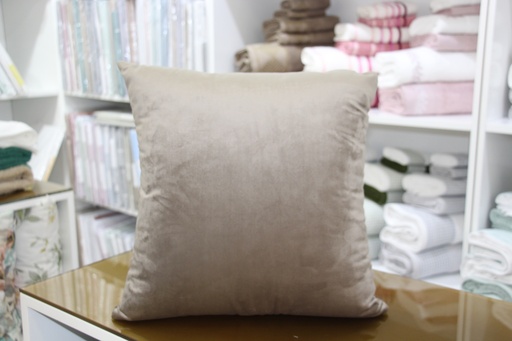 Fronha decorativa taupe com padrão liso aveludado